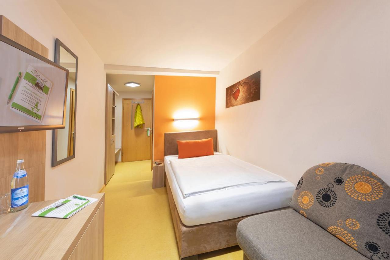 Landhotel Osswald Kirchheim am Ries Exteriör bild