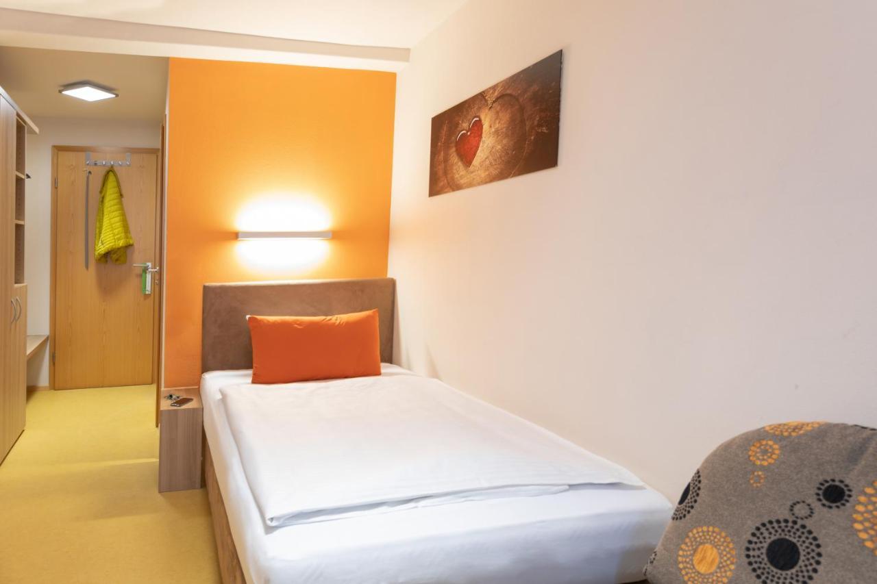 Landhotel Osswald Kirchheim am Ries Exteriör bild